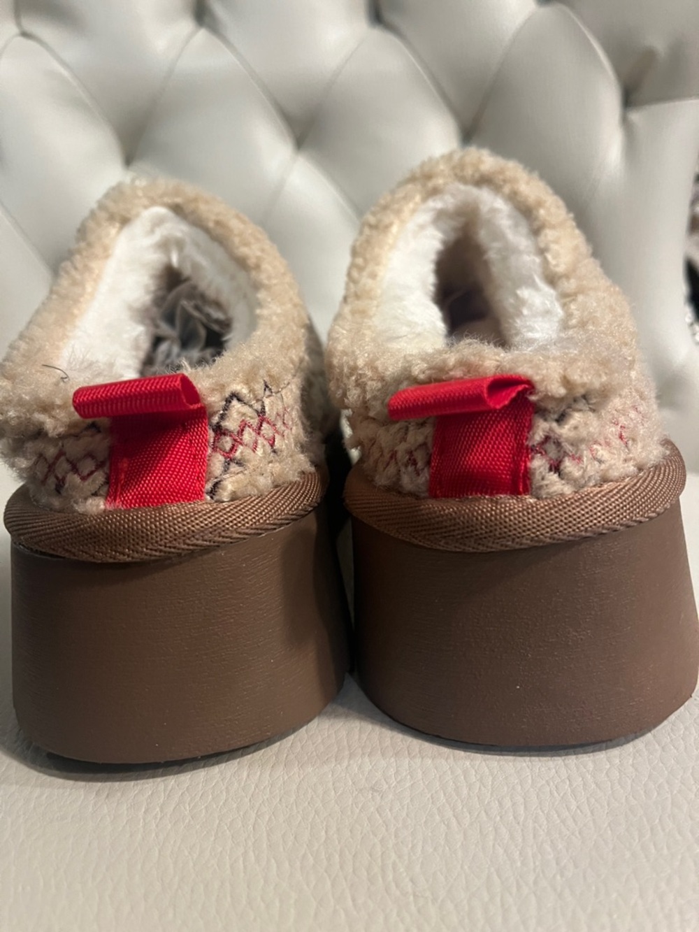Teddy Plush faux Sherpa Platform- slides Beige Brown Sole Size 7/7.5 - Picture 6 of 8